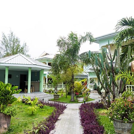 Green Palm Self Catering Anse aux Pins Buitenkant foto